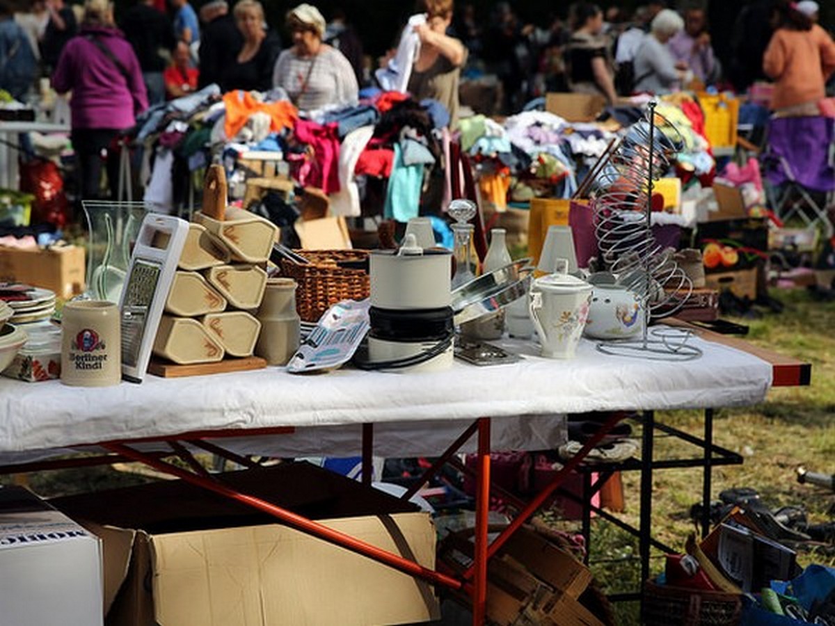 VIDE GRENIER-PEYRENS